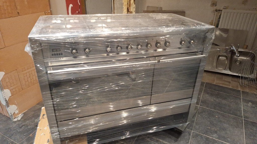 SMEG 6-pits fornuis met grillplaat en dubbele oven, Electroménager, Gaz, Utilisé, 5 zones de cuisson ou plus, 90 à 95 cm