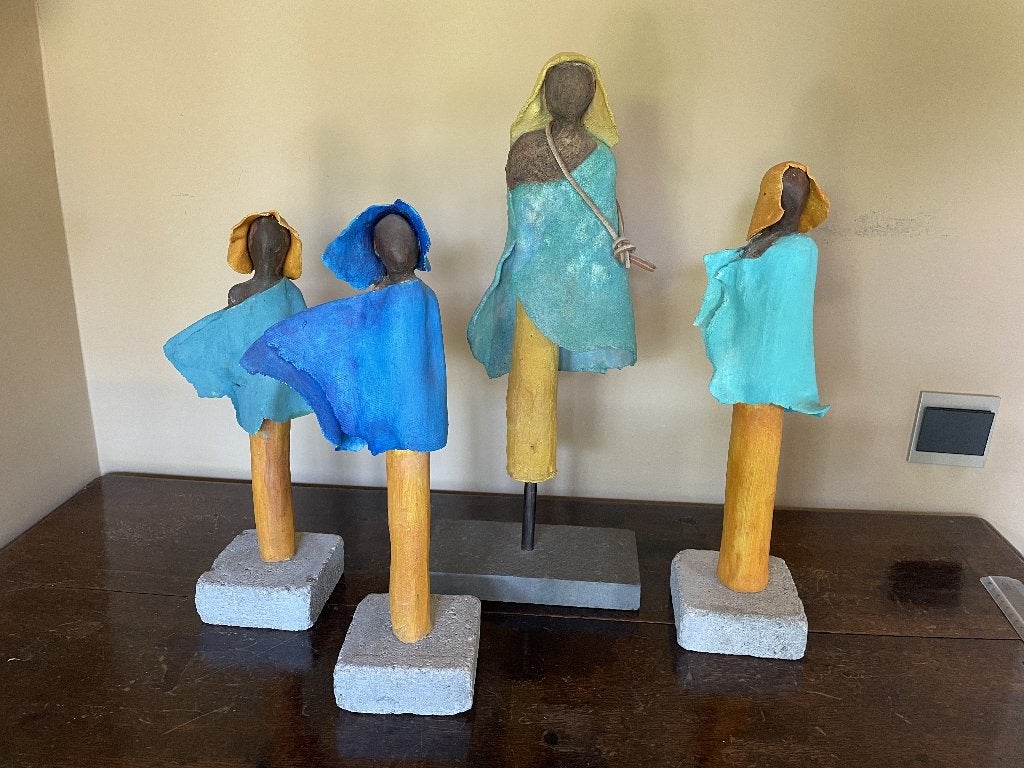 Statues 4 figurines féminines, Enlèvement, Comme neuf