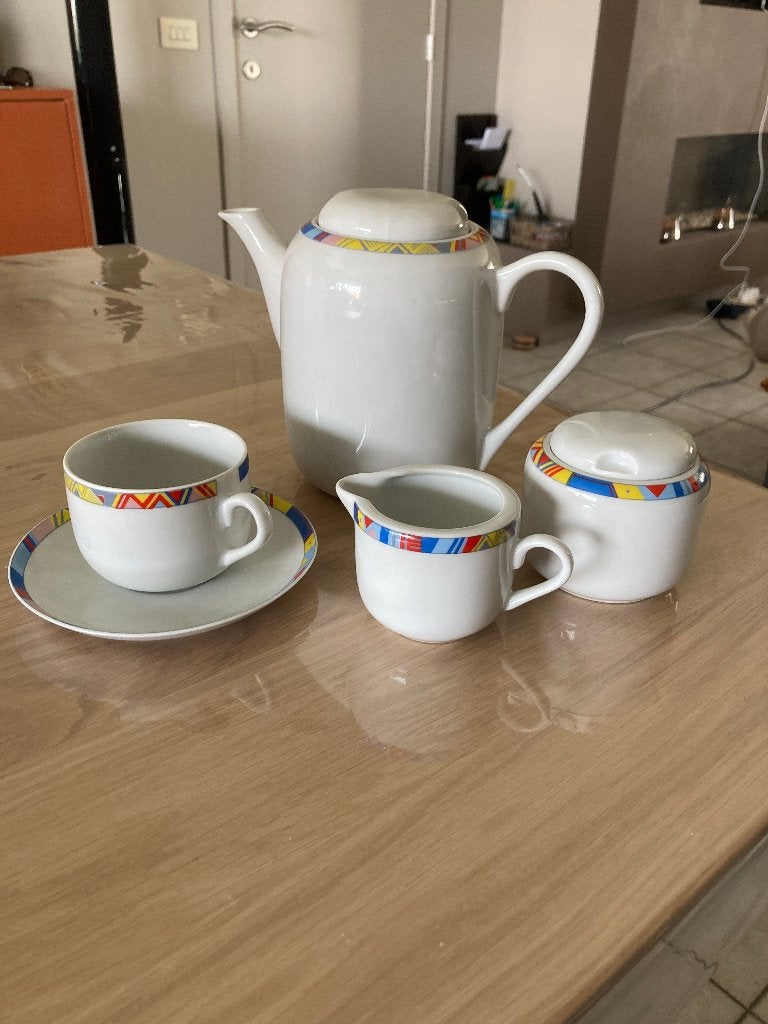 Modern koffie en eetservies - 12 personen!!, Ophalen, Overige merken, Zo goed als nieuw, Bord(en)