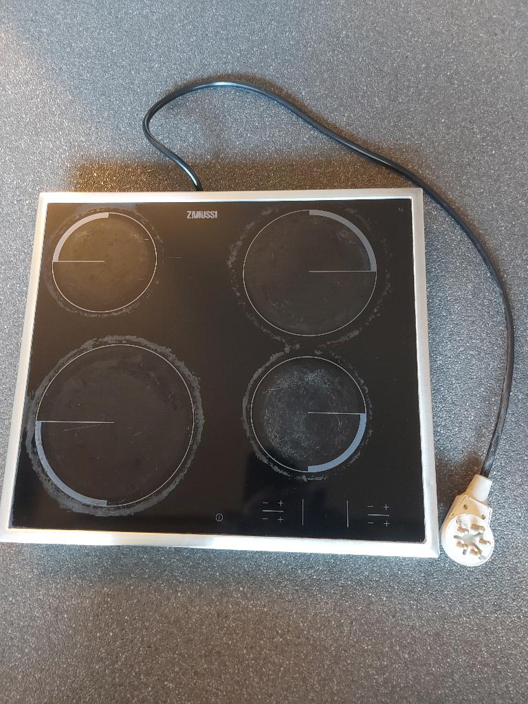 Keramische kookplaat met stekker_'kookplaten, Ophalen, Gebruikt, Zwart, 50 tot 100 cm
