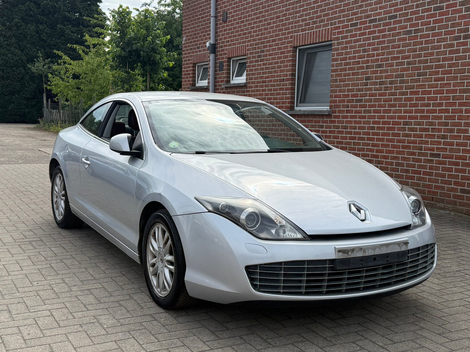 Renault laguna 2.0 gt coupe benzine manueel, Auto's, Laguna, Bedrijf, 2 deurs, Zilver of Grijs