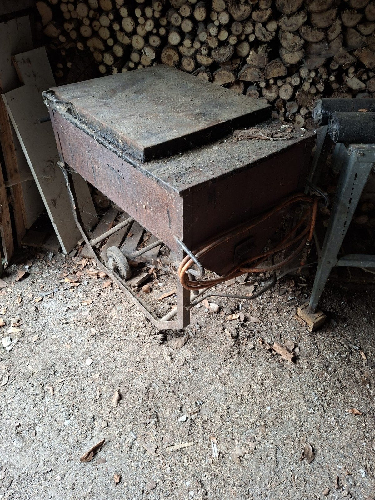 Bitumen teerketel, Doe-het-zelf en Bouw, Ophalen, Overige materialen, Gebruikt, Zwart
