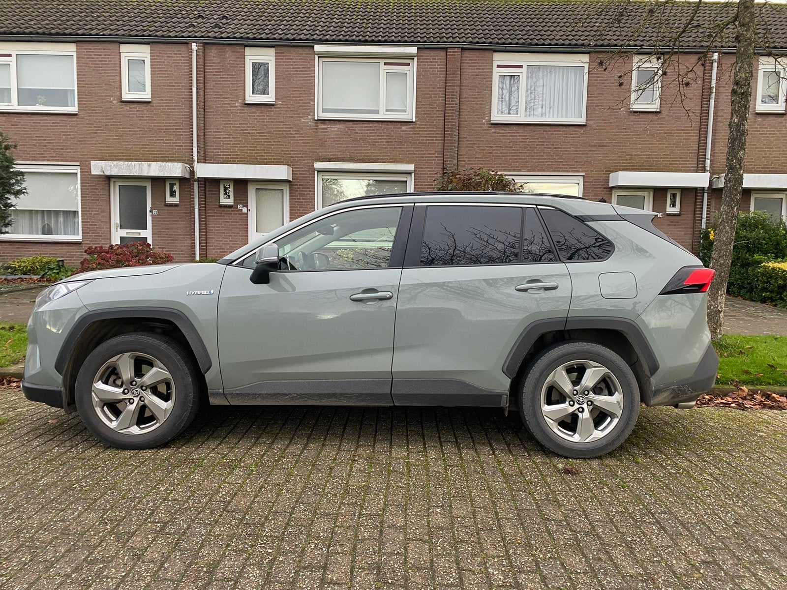 Toyota rav4 hybride AWD, Dealer onderhouden, Stof, 4 cilinders, 5 zetels