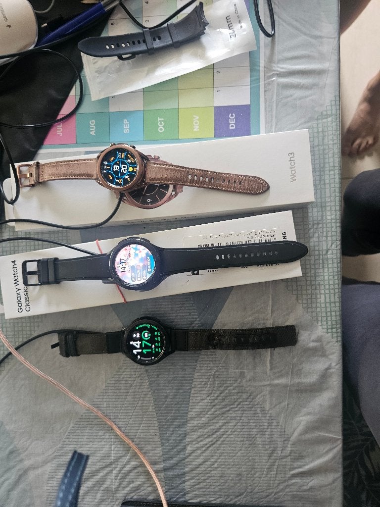 samsung galaxy watch 2x4 en 1x3, Ophalen of Verzenden, Gebruikt, Samsung