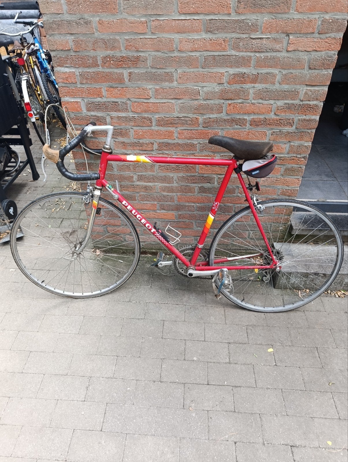Peugeot (vélo de route) vintage 'parfait état' sauf les pneu, Autres marques, 10 à 15 vitesses, Frein sur jante, 28 pouces
