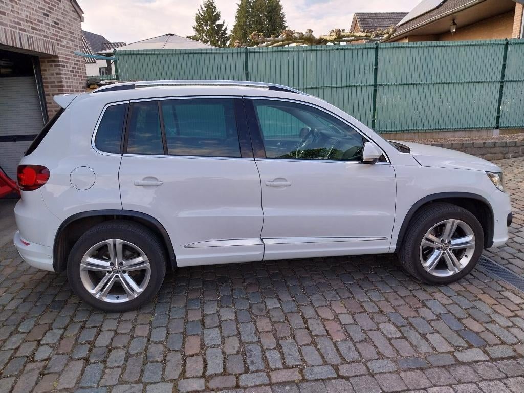 VW Tiguan 2.0 TDI 4 Motion R line, Automaat, 4 cilinders, Wit, Leder