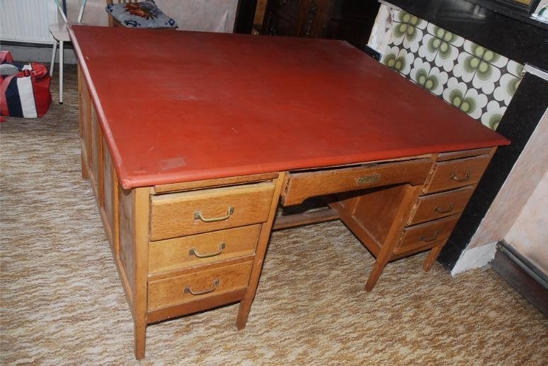 bureau vintage (double face), Maison & Meubles, Bureaux, Utilisé, Bureau duo, Vintage, Bois, Avec tiroirs, Enlèvement