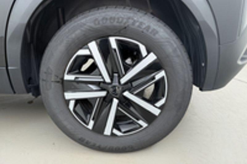 Peugeot 2008 1.2 turbo style 130 AT, 144 g/km, https://public.car-pass.be/vhr/605ac66b-a456-4a99-8bb6-402e9cbc34c5, Achat, 1280 kg