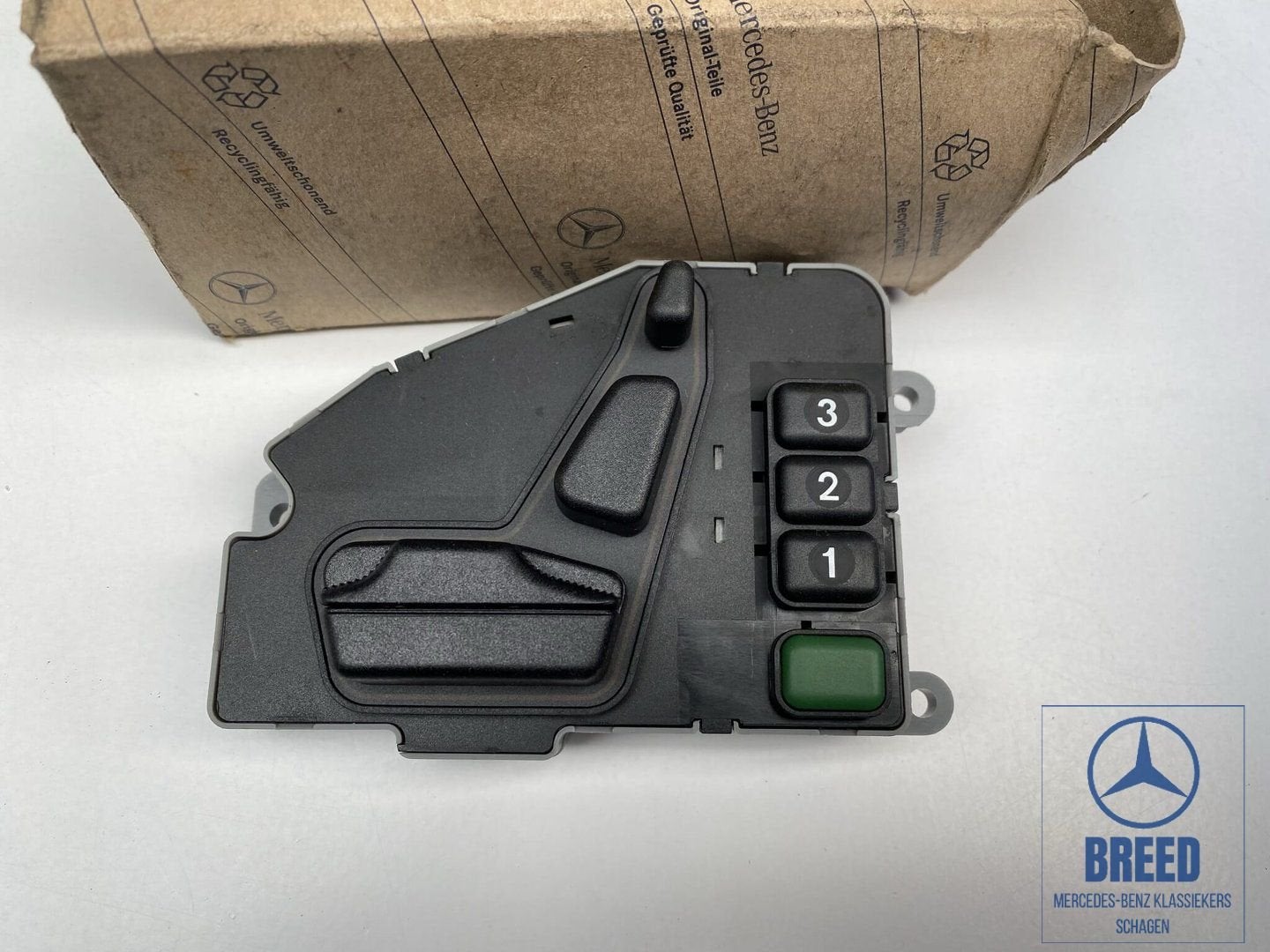 NOS schakelaar stoelverstelling rechts Mercedes-Benz W140, -, Nieuw, Ophalen of Verzenden, -