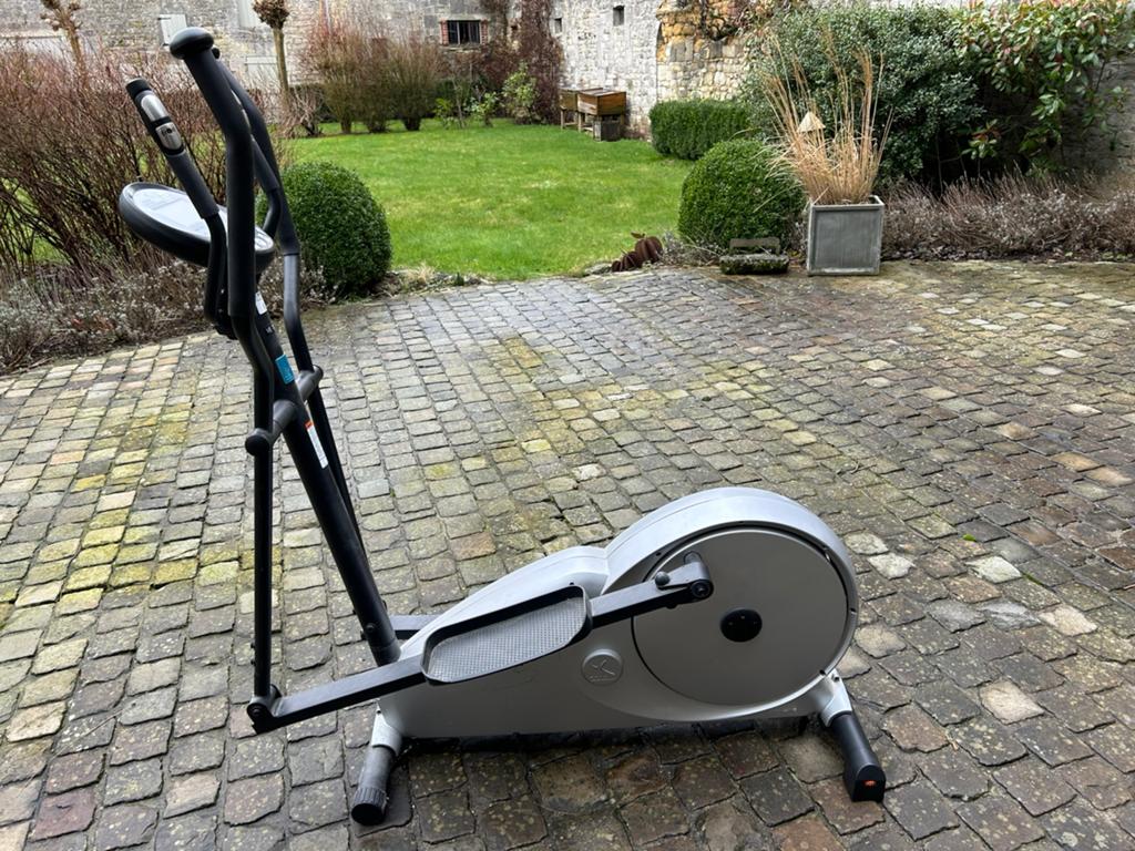 Appareil elliptique, Aluminium, Enlèvement, Utilisé, Jambes