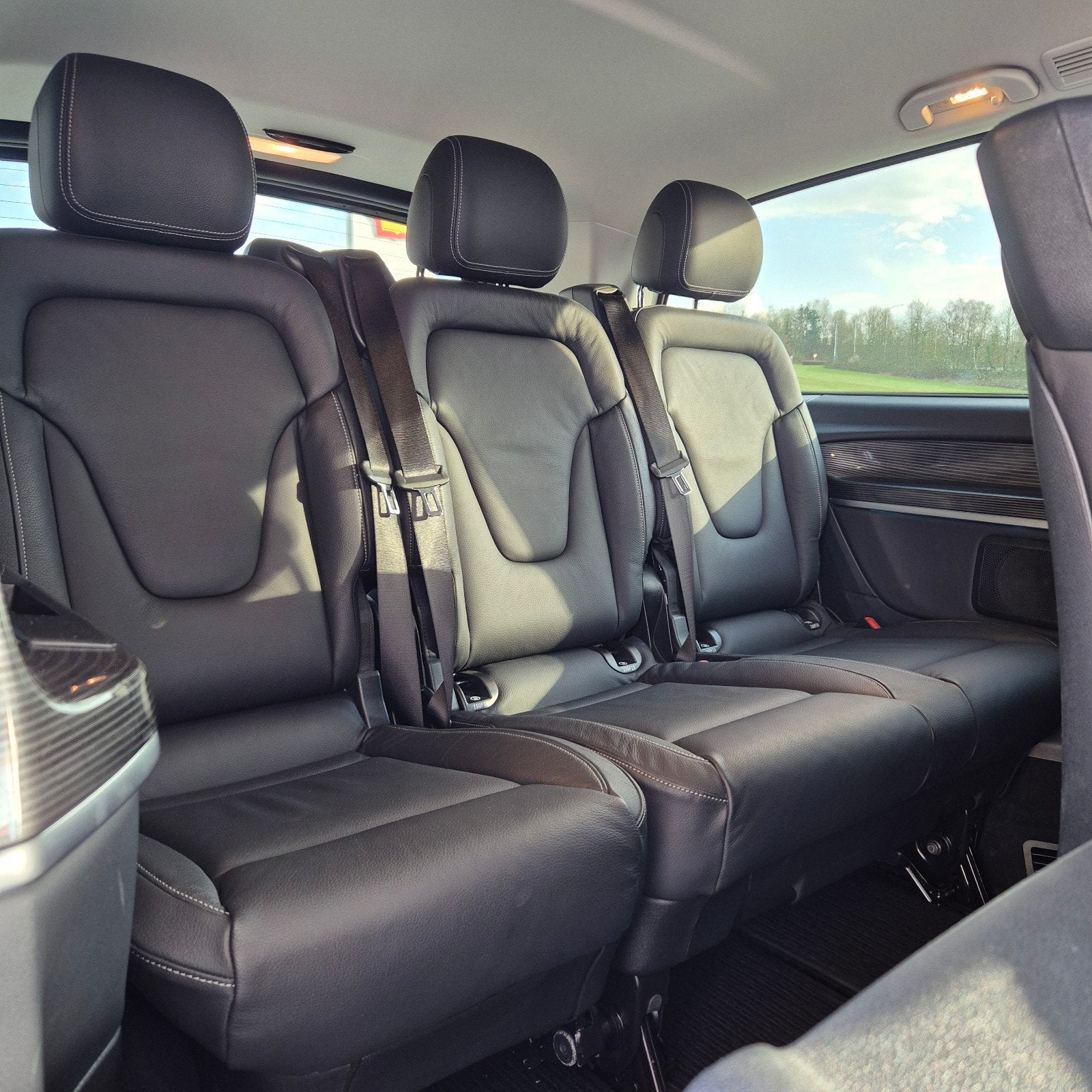 Mercedes V klasse stoelen Lugano, Ophalen