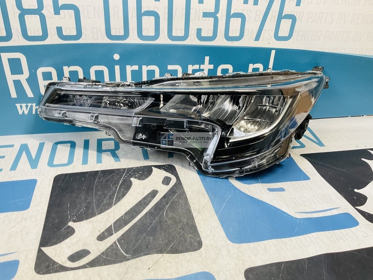 Koplamp Toyota Corolla E210 Links Led Origineel 2-J2-4835N, -, Utilisé, -, Enlèvement ou Envoi