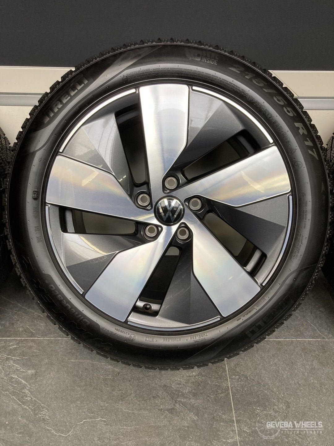 17” originele Volkswagen Passat B9 velgen + winterbanden 3J0, Auto-onderdelen, Banden en Velgen, -, -, Banden en Velgen, 17 inch