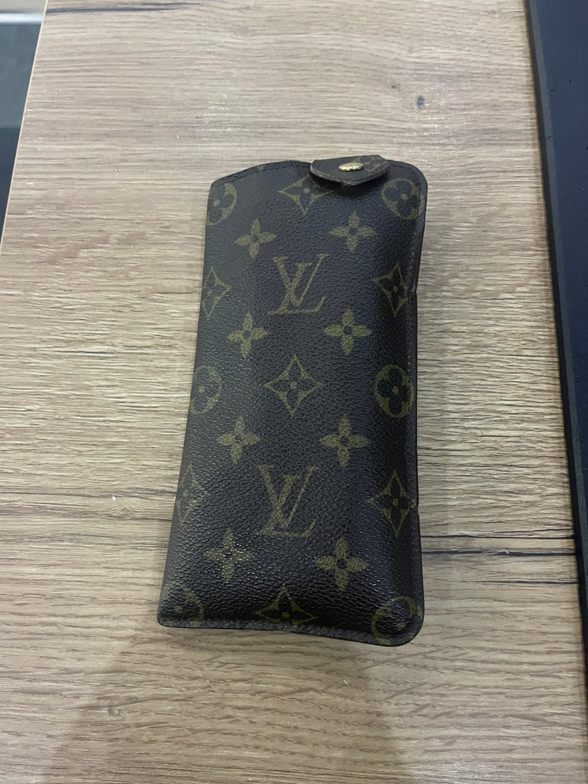 Louis Vuitton brillenetui, Ophalen, Zo goed als nieuw