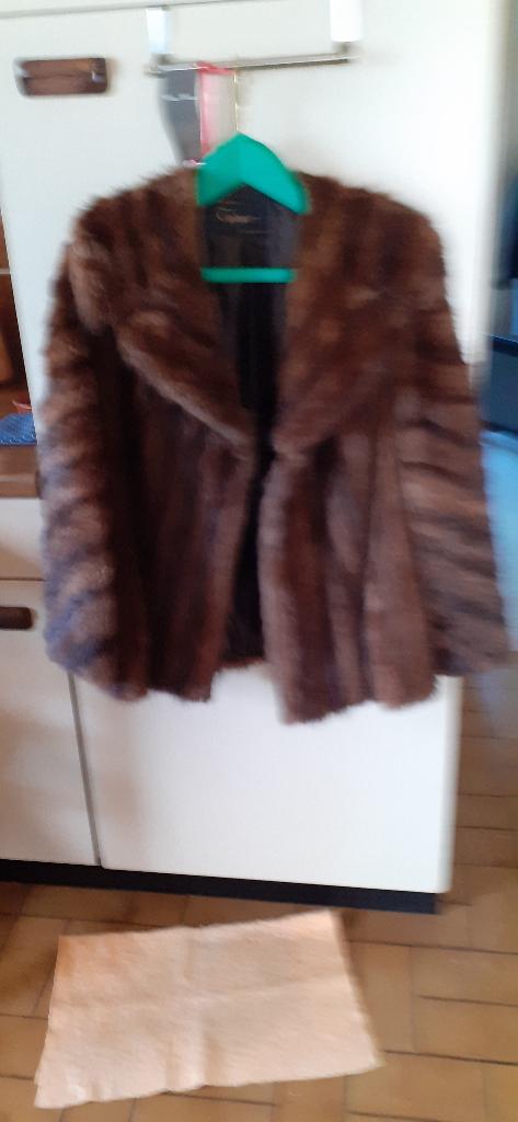 veste fourrure, Taille 42/44 (L), Autre, Comme neuf, Brun