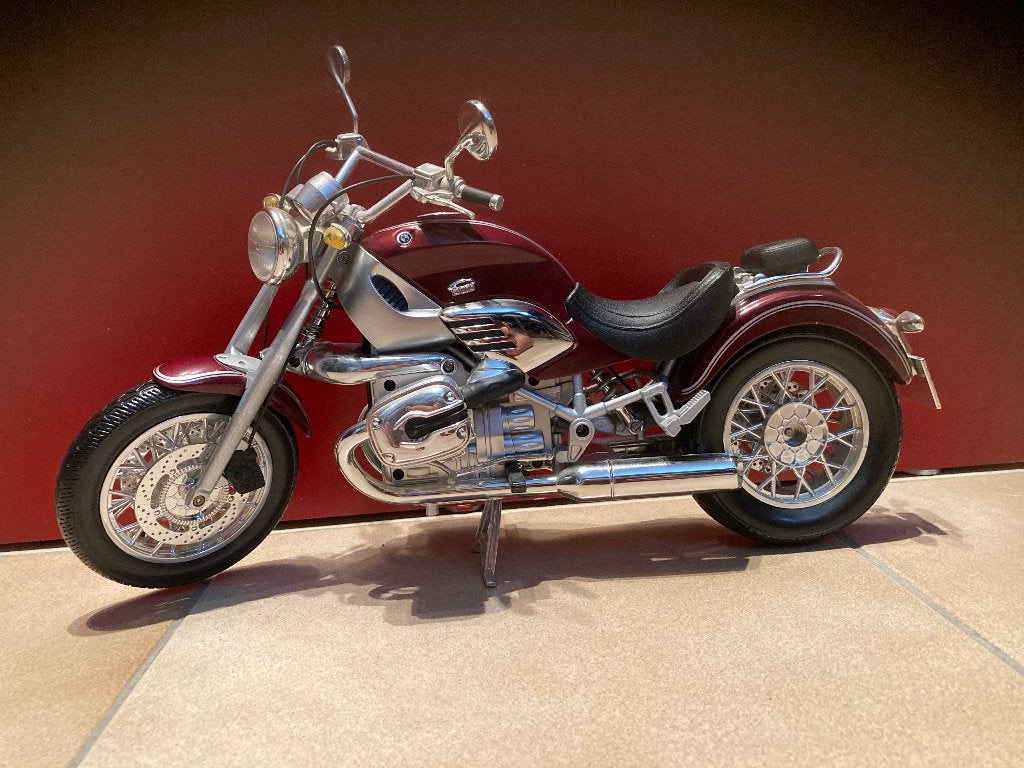 Schaalmodel BMW R1200 C, Enlèvement