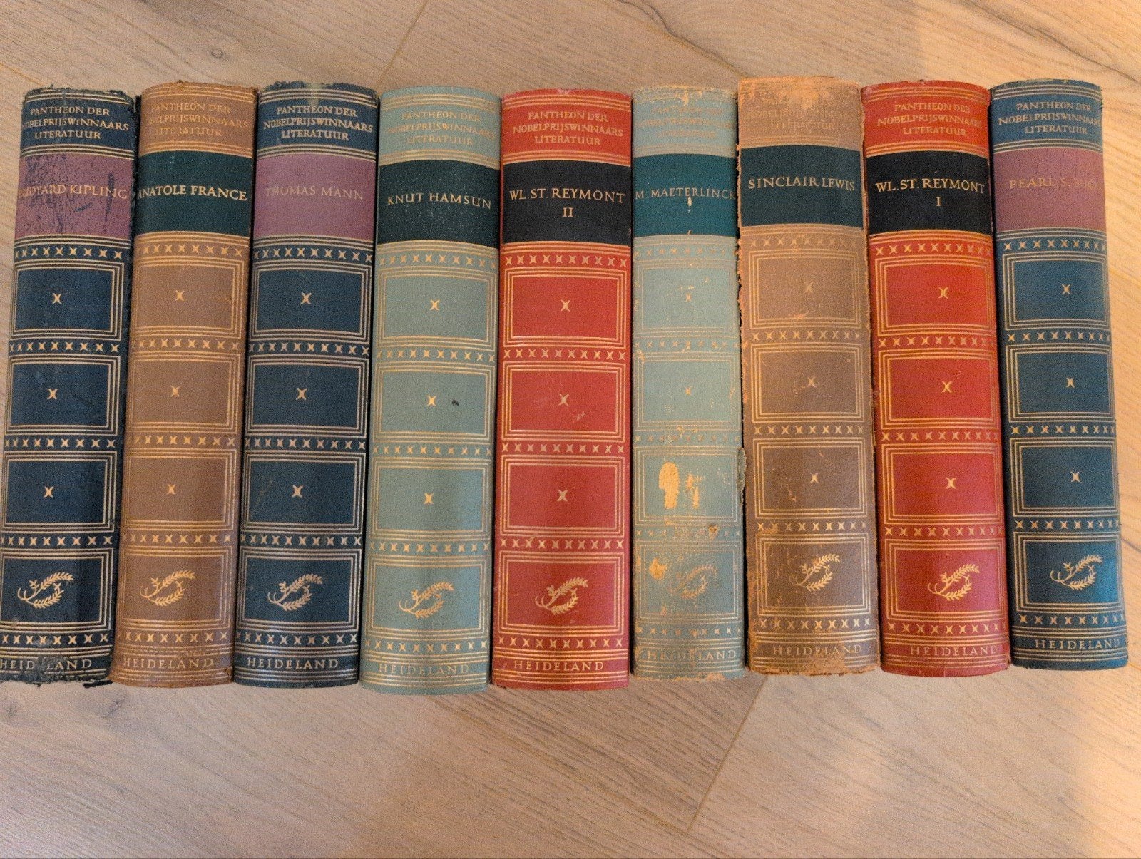 Boeken Pantheon nobelprijs, Ophalen