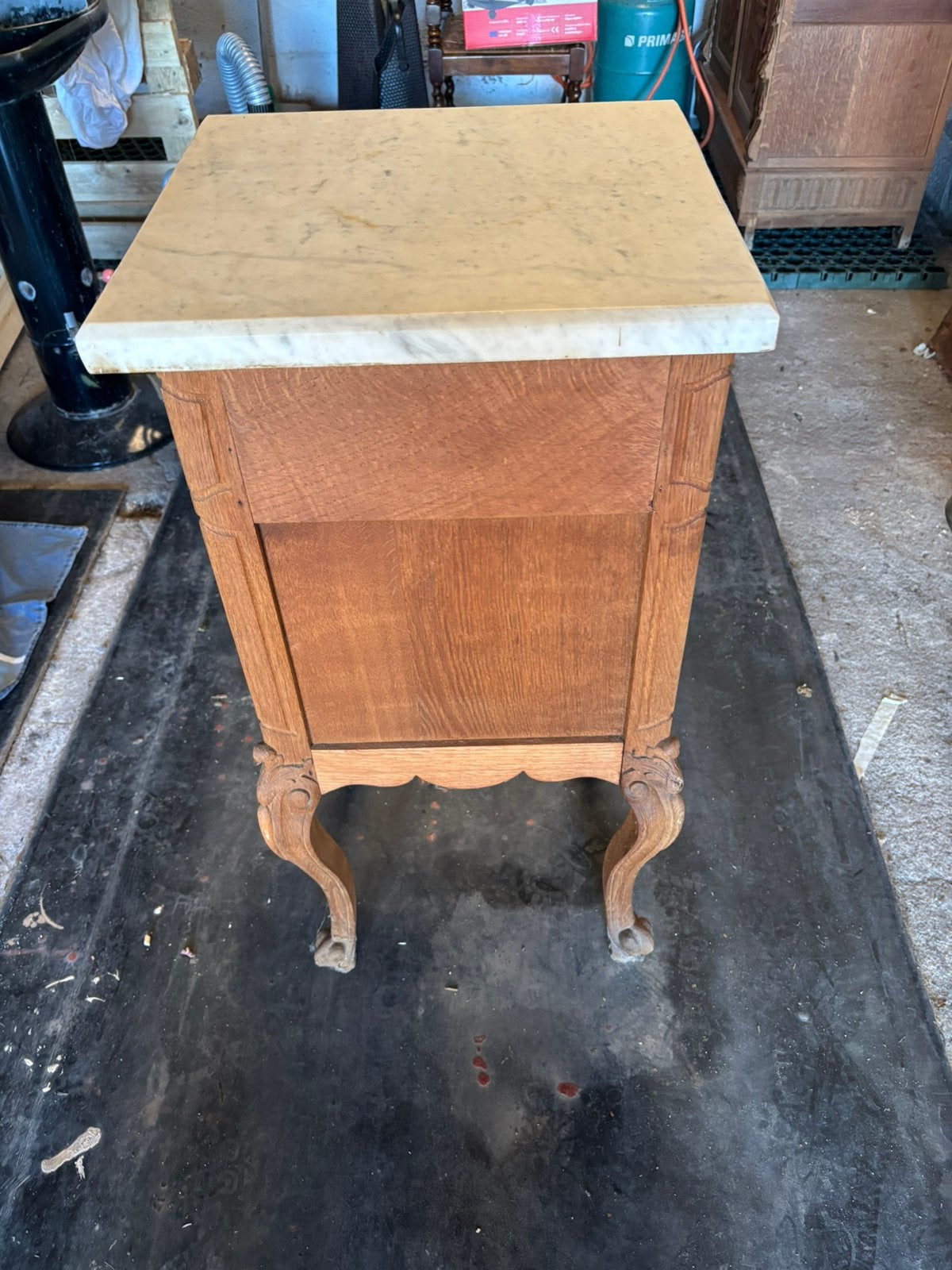 Petit meuble ancien en bois avec plateau en marbre, Enlèvement