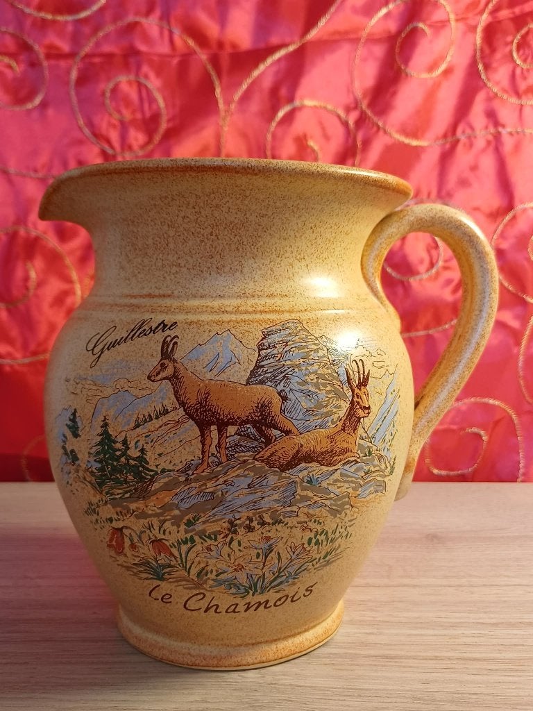 Pichet vintage en grès émaillé "Guillestre - Le Chamois", Envoi