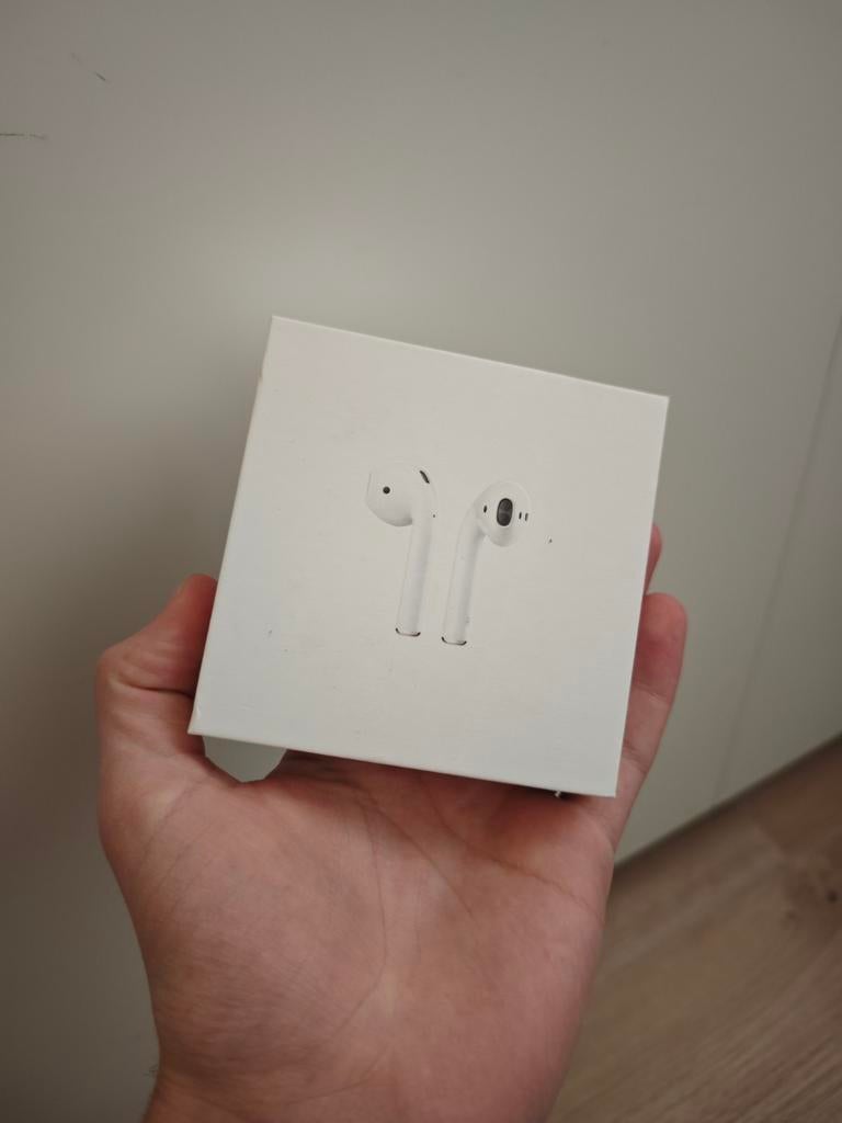 AirPods 2, Informatique & Logiciels, Commutateurs réseau, Enlèvement ou Envoi, Utilisé