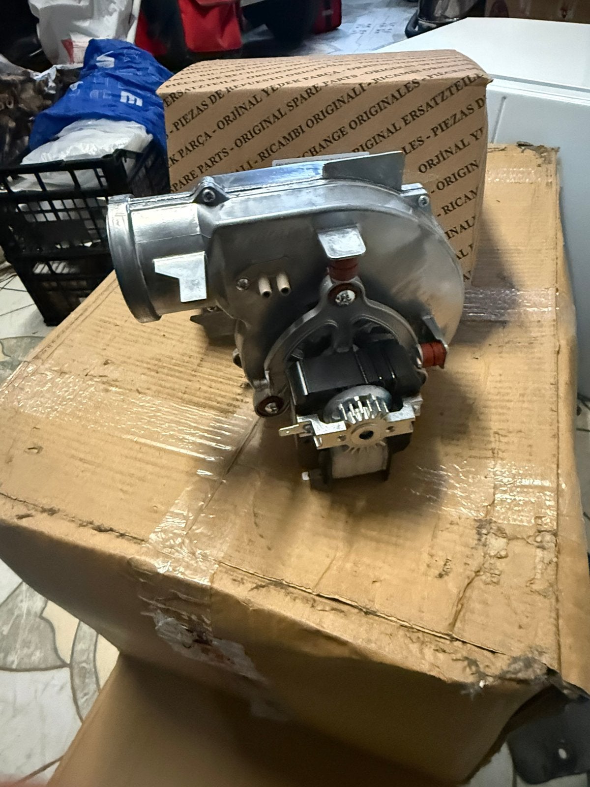 Nieuwe ventilator voor Vaillant turbo tec, Doe-het-zelf en Bouw, Ophalen of Verzenden