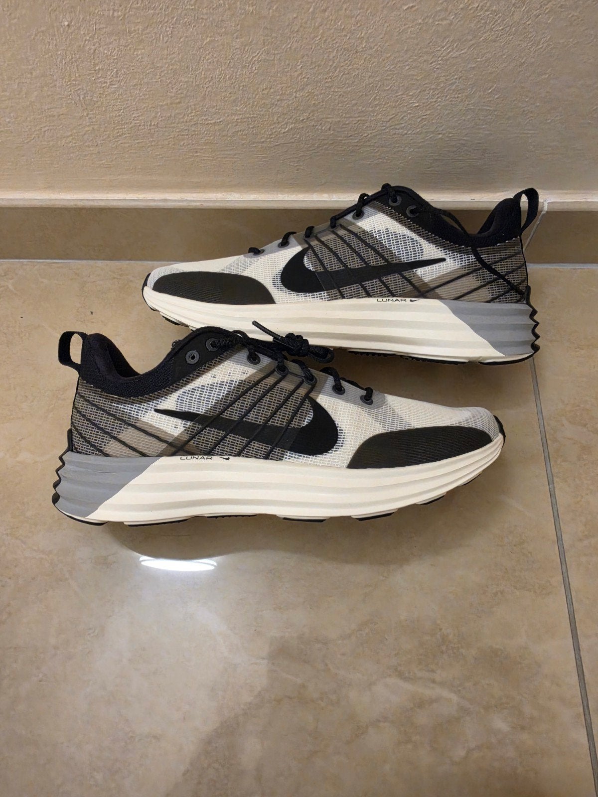 NIKE LUNAR ROAM GLOEDNIEUWE ORIGINELE 43, Kleding | Heren, Ophalen, Wit, Nike, Nieuw