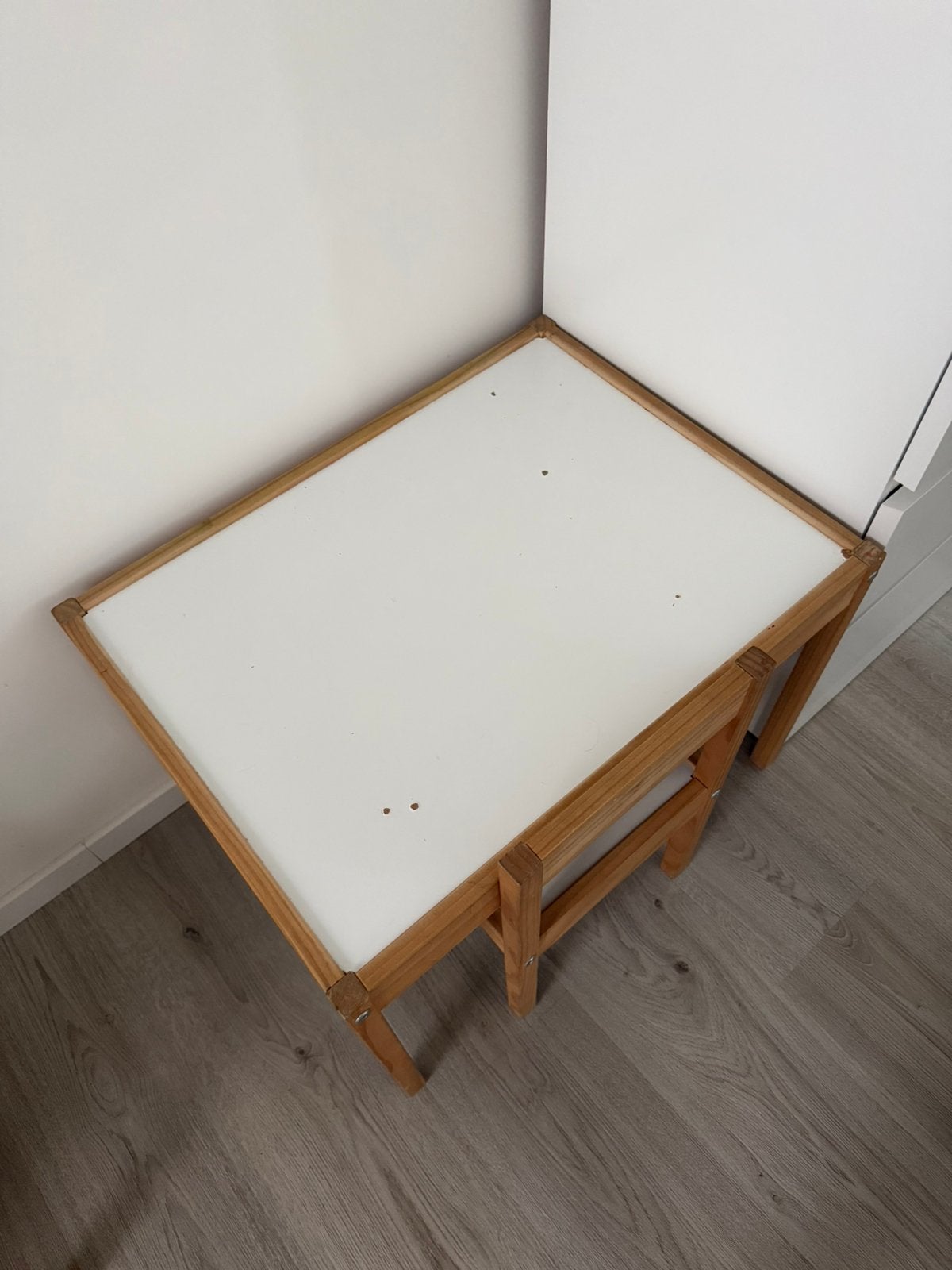 Kindertafel gratis, Ophalen, Gebruikt