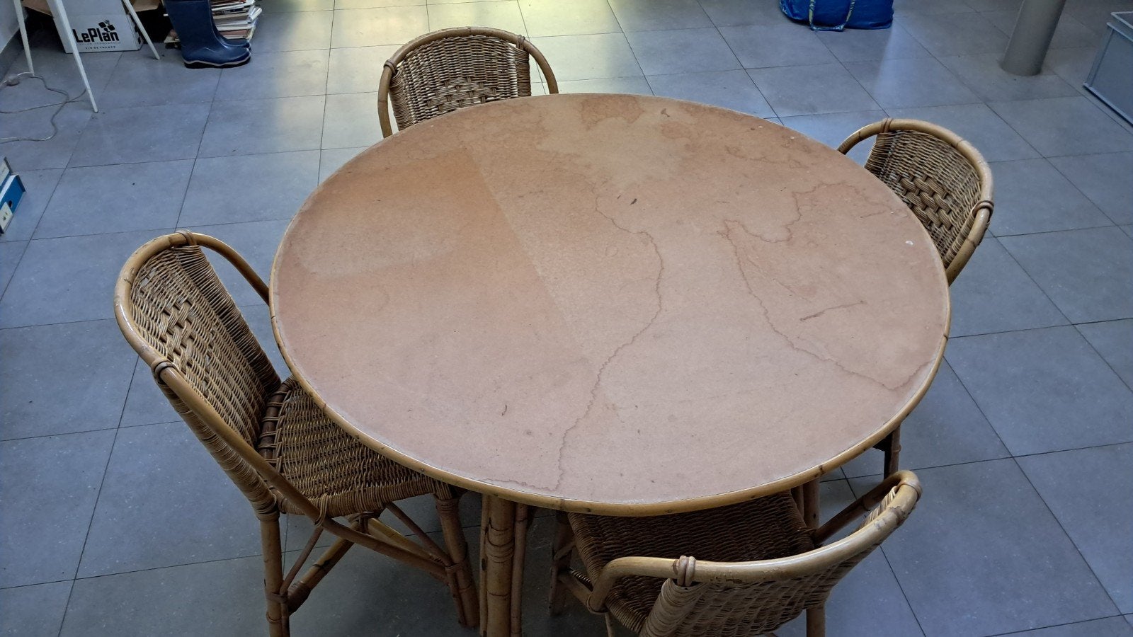 Rieten tafel met 4 stoelen, Ophalen