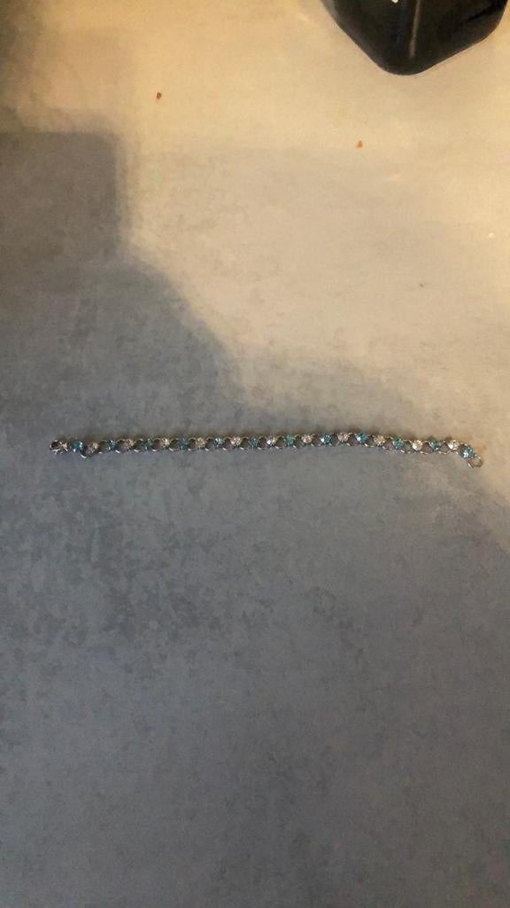 Armbandje, Ophalen, Zo goed als nieuw