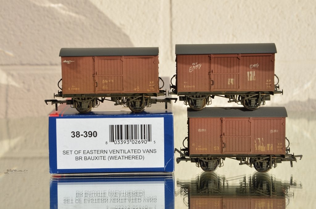 HO-Bachmann-38-390- 3 Wagons-ventilés-Boitier NEM, Ophalen of Verzenden, Bachmann