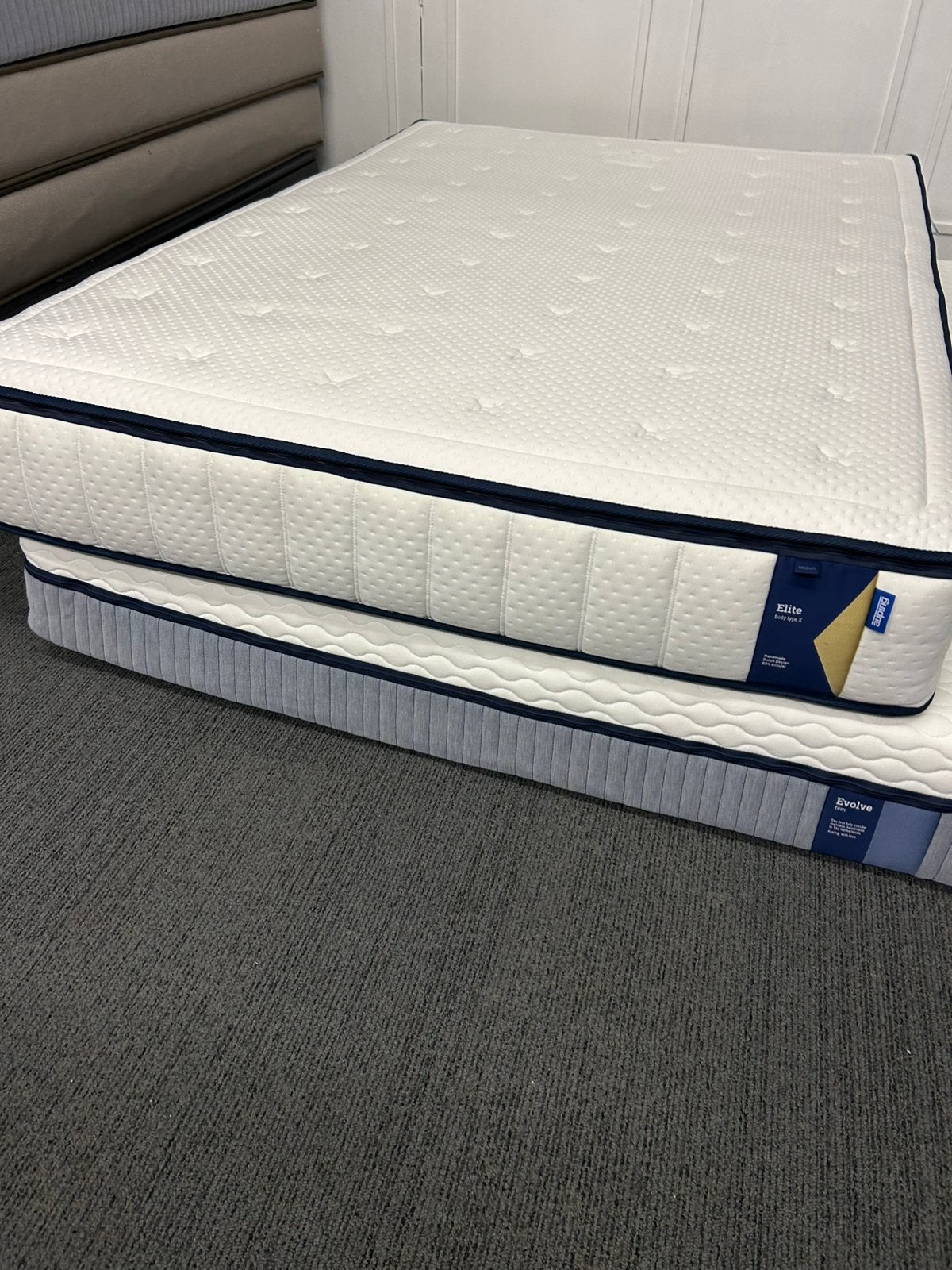 Auping Elite matras 140x200 medium Nu van €2999 voor €1550.-, Neuf, Matelas, Enlèvement ou Envoi, Queen size
