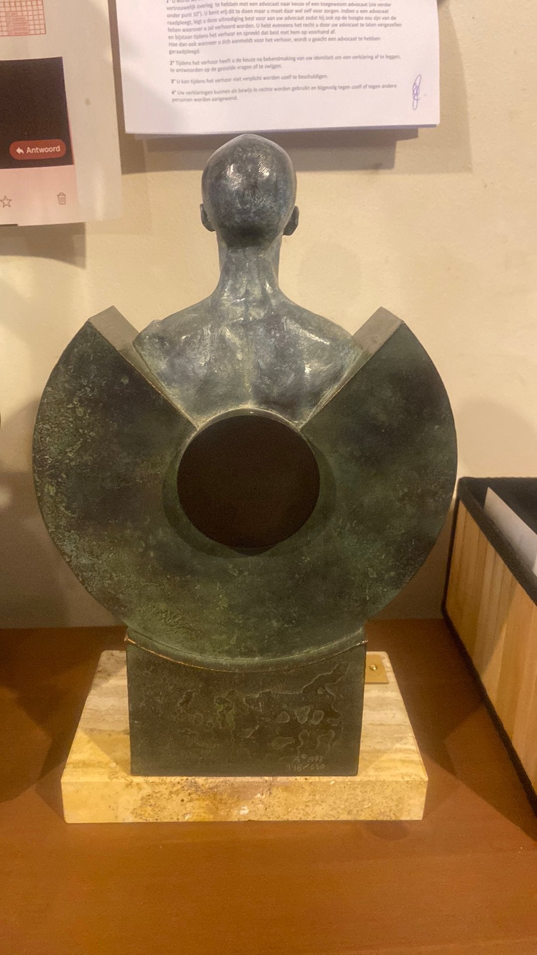 Josep Bofill beeld brons en boek van kunstenaar, Enlèvement, Bronze