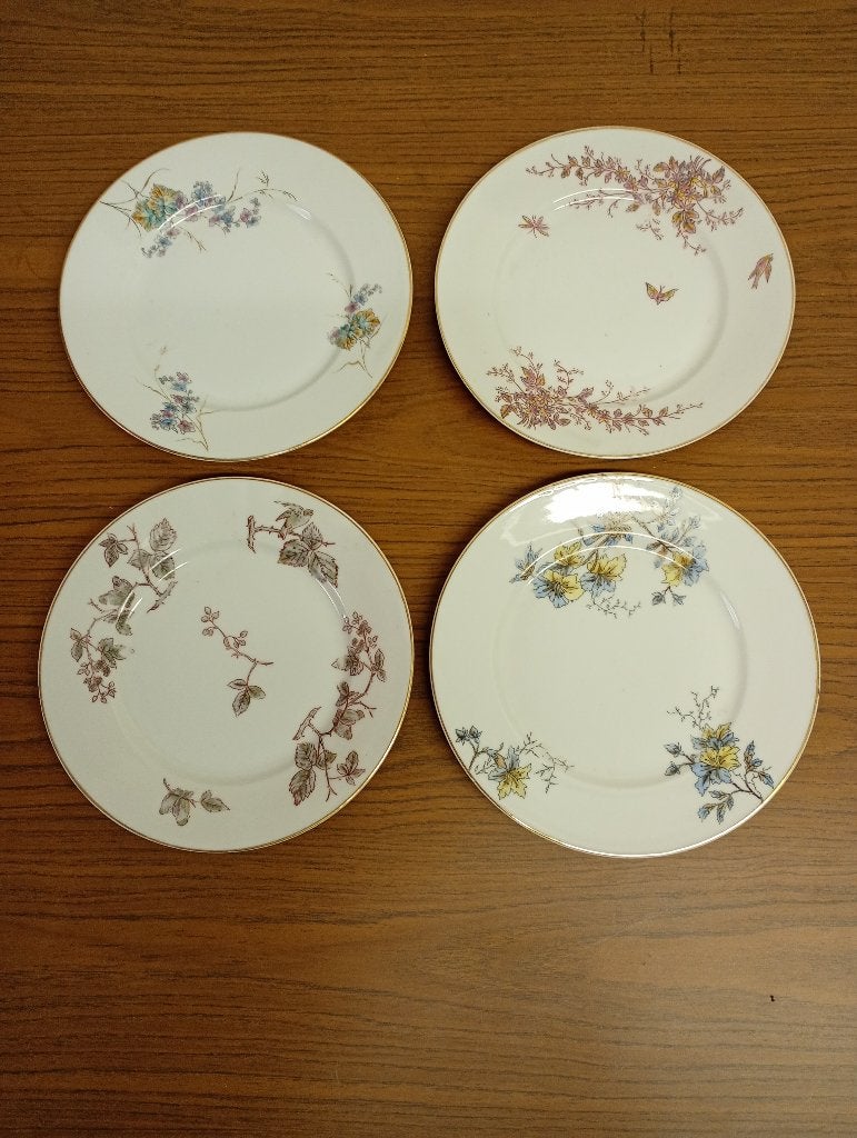 Set van 4 oude kwalitatieve porseleinen borden 21,5cm, Antiquités & Art, Enlèvement