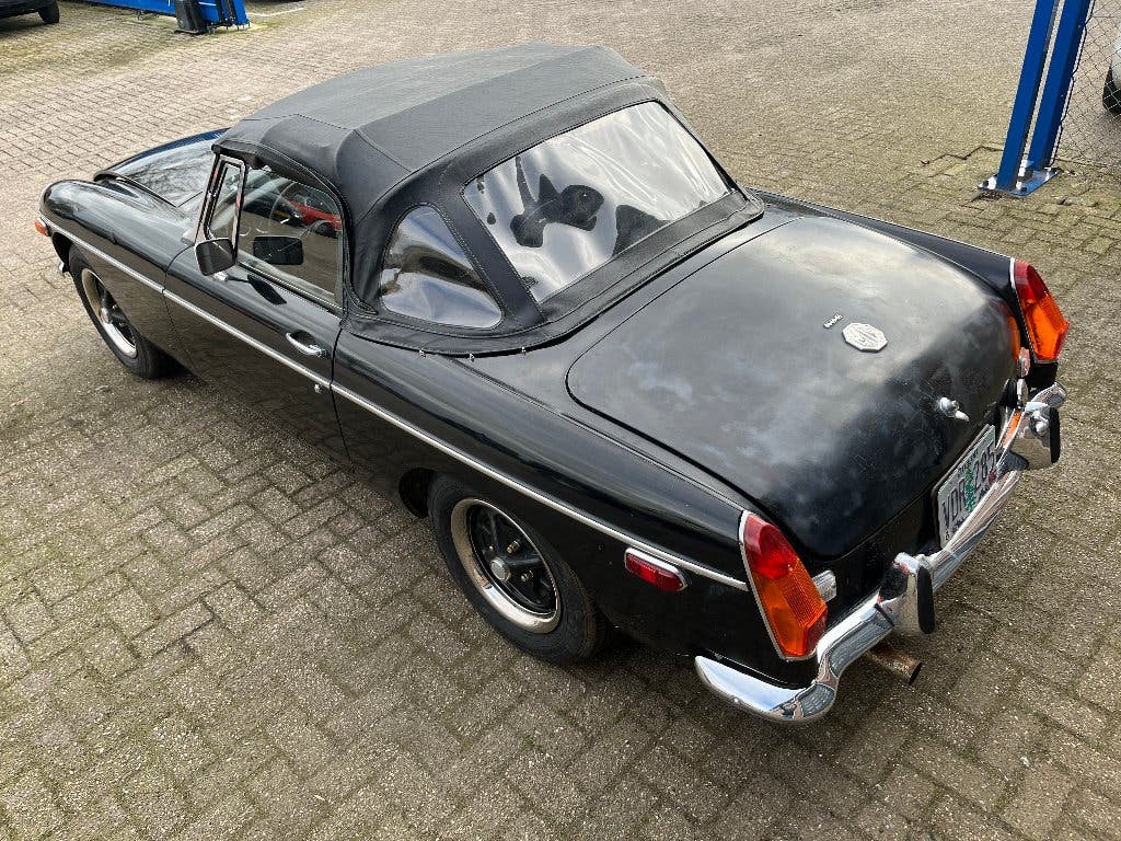 MG MGB roadster uit 1973 met overdrive, foto 6