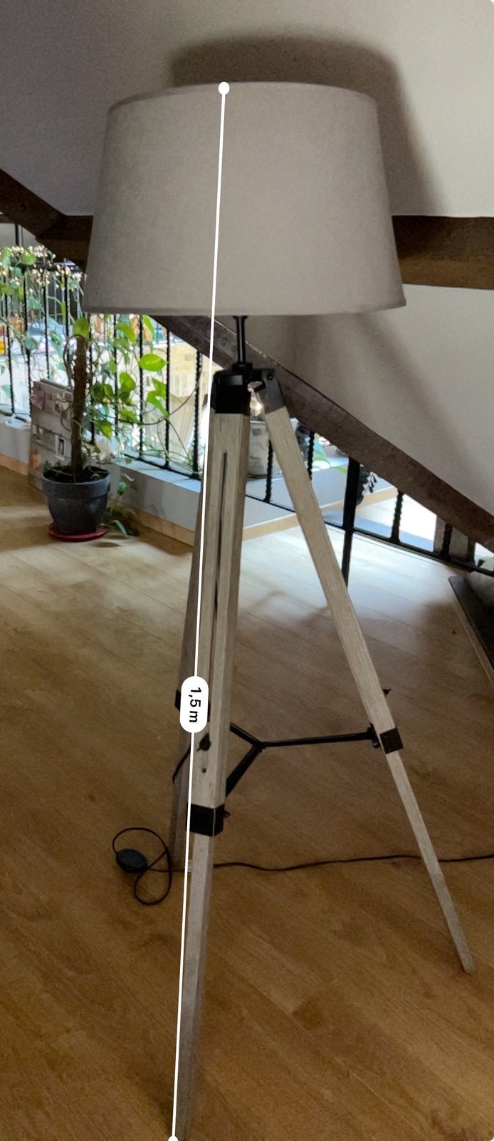 Industriële Staande Lamp op Houten Statief – 150 cm hoog, Ophalen, Zo goed als nieuw