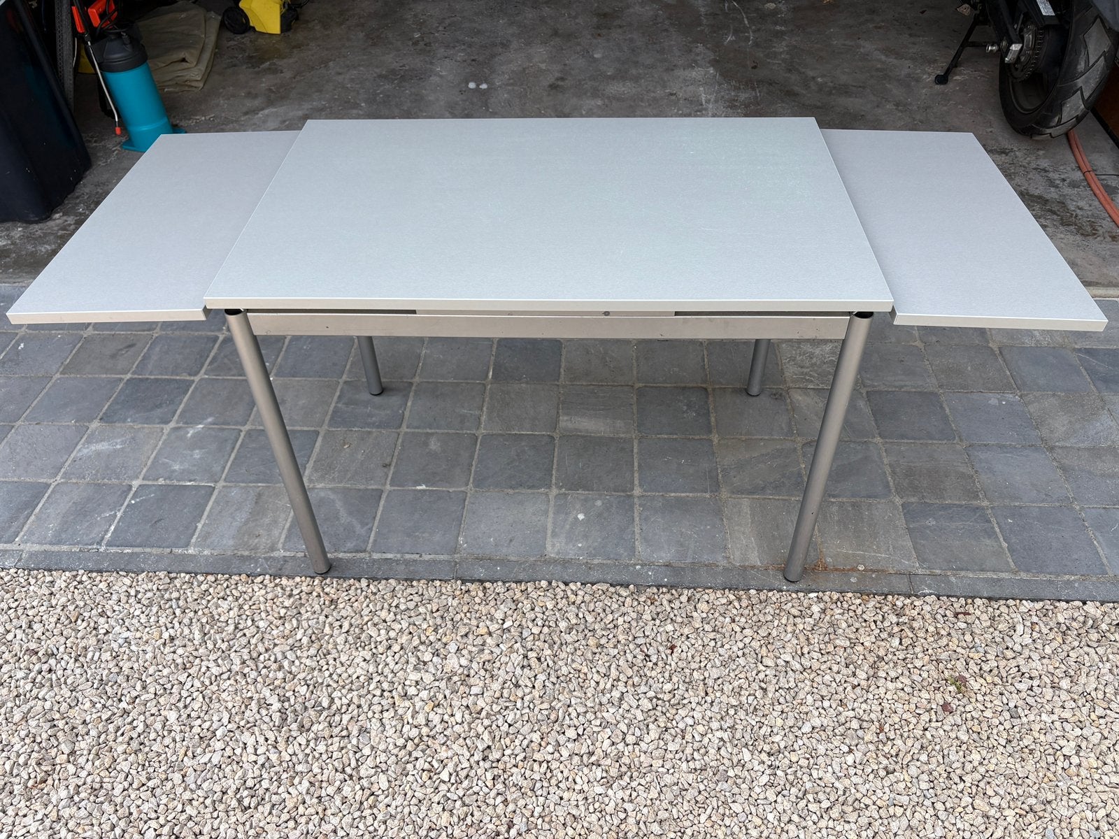 Table de cuisine avec allonges, 150 à 200 cm, Cinq personnes ou plus, Enlèvement, Utilisé