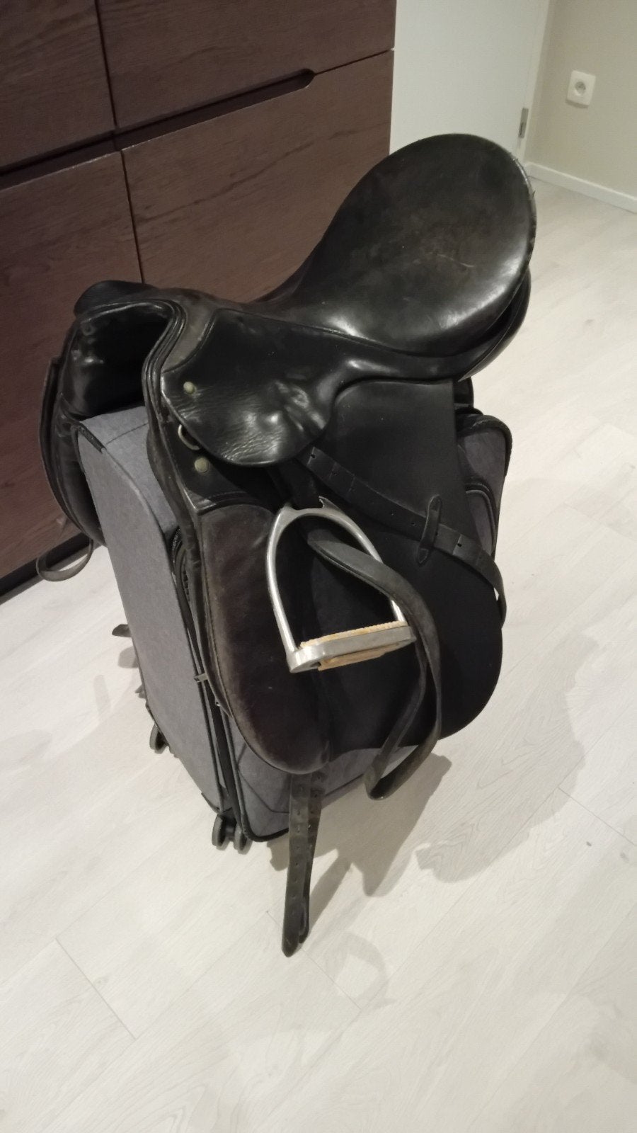 zadel dresuur paard, Dieren en Toebehoren, Paarden en Pony's | Zadels, Ophalen, L (17.5 inch), Gebruikt, Passier