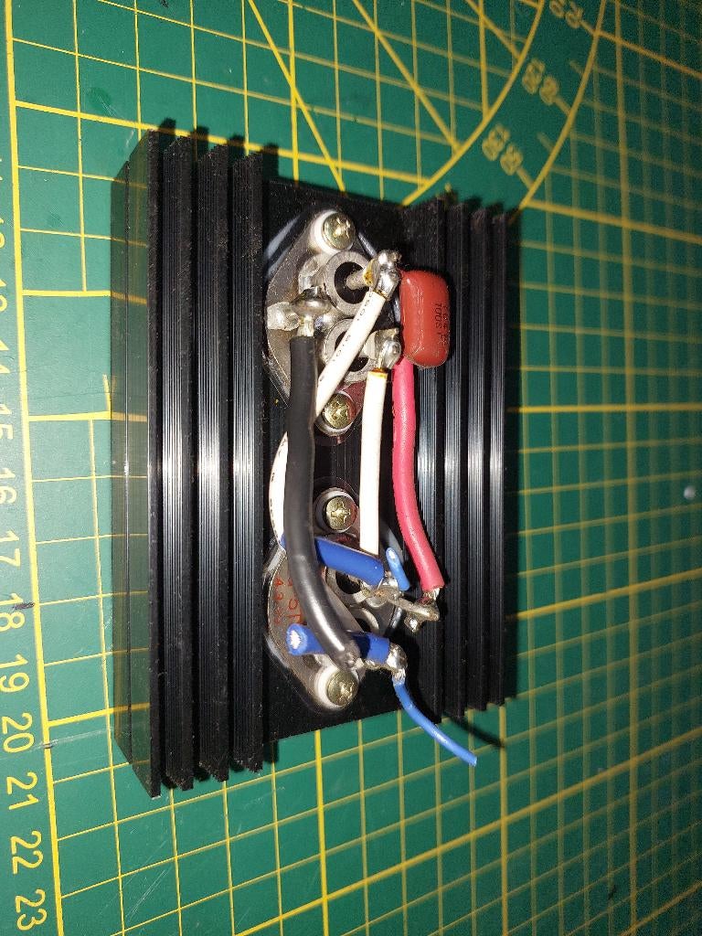 SG 5TS + SG 5TR Gelijkrichter diodes op heatsink, Ophalen of Verzenden