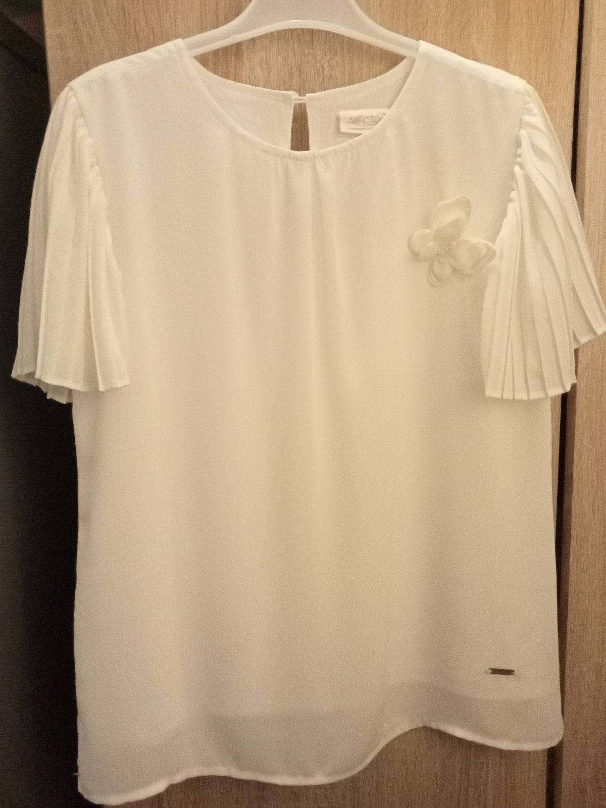 Prachtig t-shirt in fijne stof voor feest....., Ophalen, Zo goed als nieuw, Le Chic, Meisje