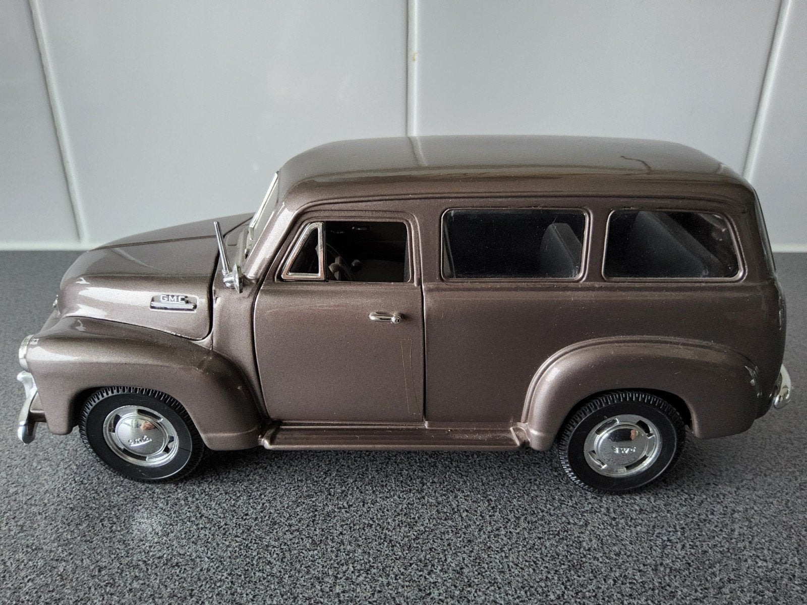 GMC Carryall Suburban 1950., Ophalen