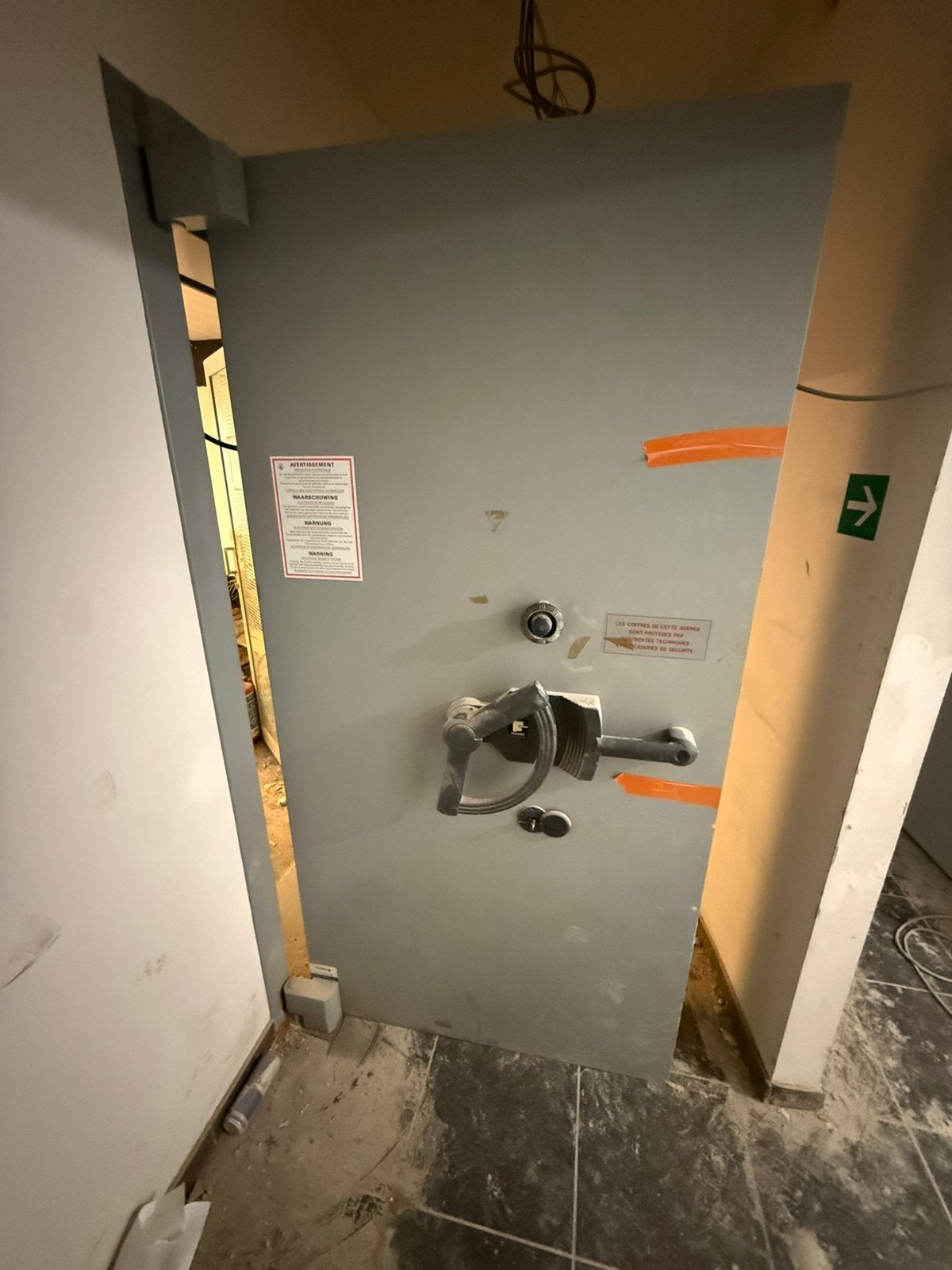 Kluis deur, Doe-het-zelf en Bouw, Ophalen