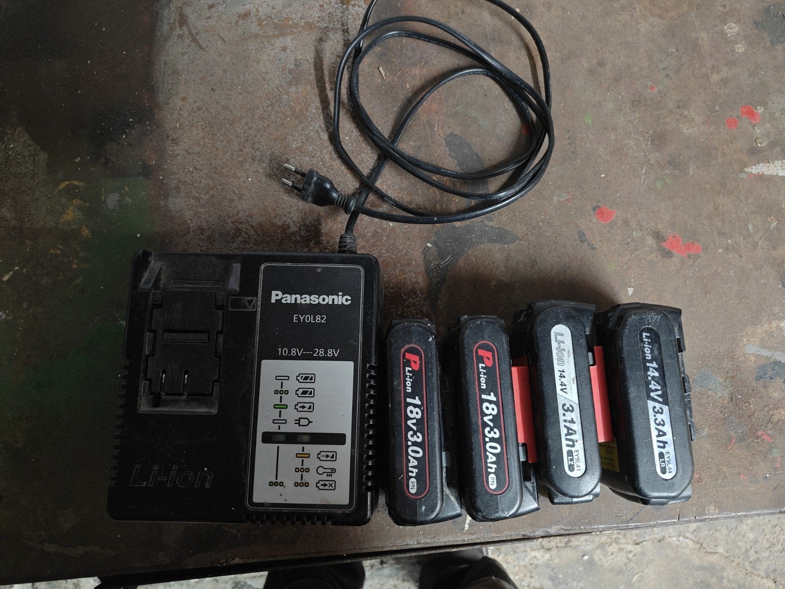 Accu Panasonic gereedschap oplader, Ophalen of Verzenden, Gebruikt