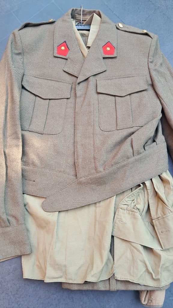 BELGIQUE - ABL - TENUES DIVERSES, Verzamelen, Ophalen of Verzenden, Landmacht, Kleding of Schoenen