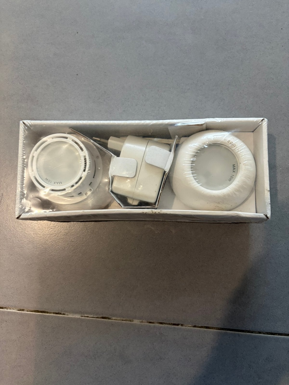 Vintage IKEA NON Spots, complet, emballage d'origine, Télécoms, Téléphonie mobile | Chargeurs pour téléphone, Enlèvement ou Envoi