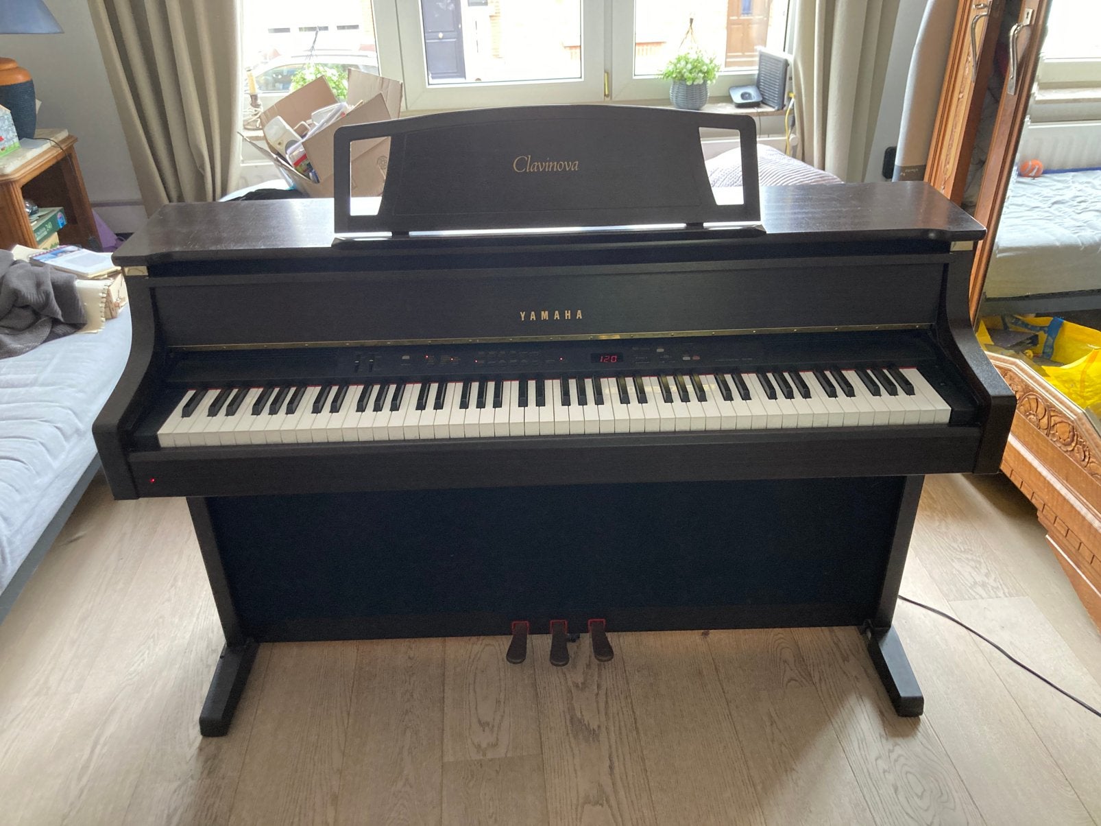 Piano droit numerique yamaha clavinova, Musique & Instruments, Pianos, Comme neuf, Digital, Enlèvement, Piano