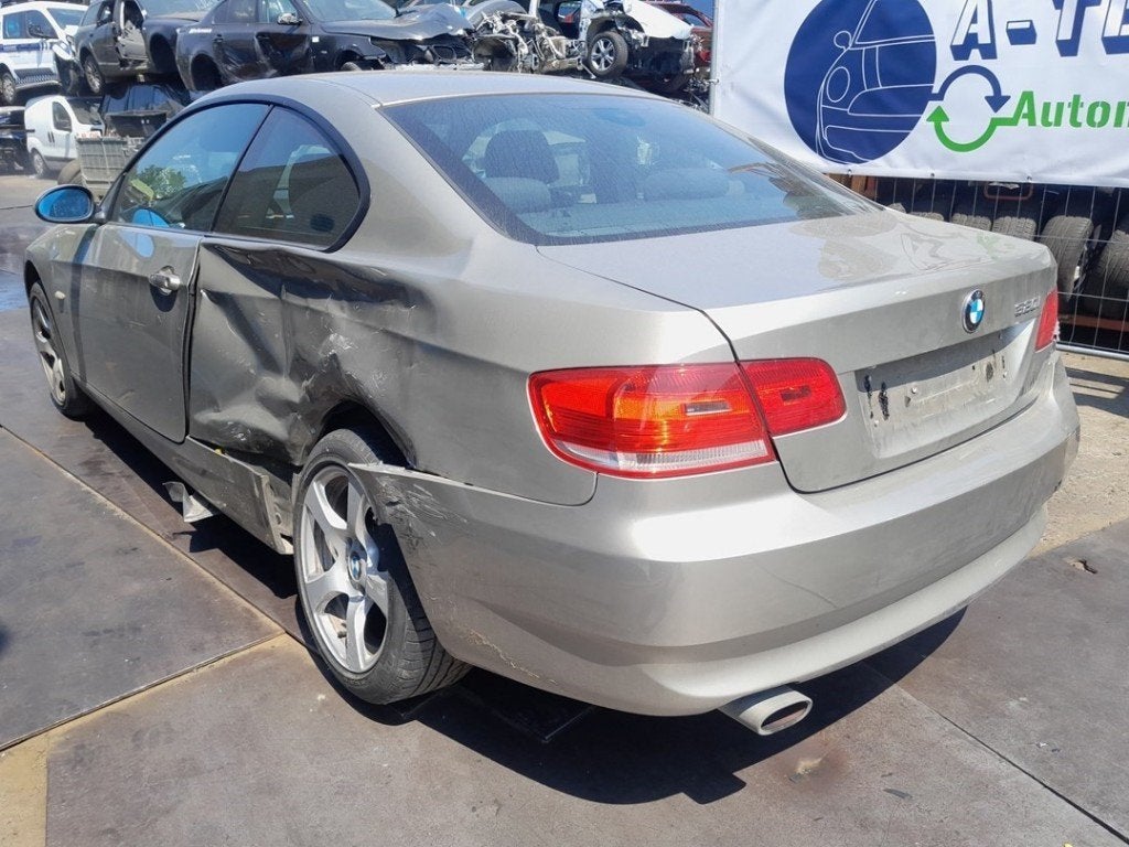 REMKLAUW LINKS ACHTER ABS BMW 3 serie (E92), Gebruikt, BMW, Petuelring 130
80809  München, DE, Bayerische Motoren Werke AG