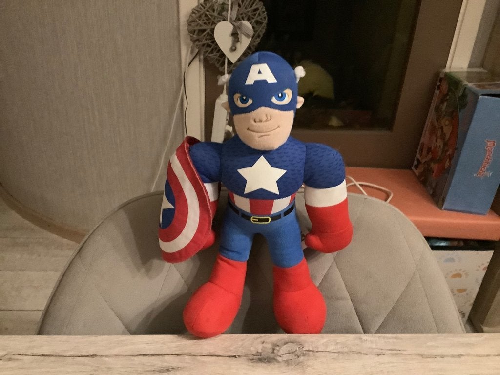 Personnage en peluche Marvel Captain America (30 cm), Enlèvement ou Envoi, Overige karakters, Moyen (20 à 80 cm), Utilisé