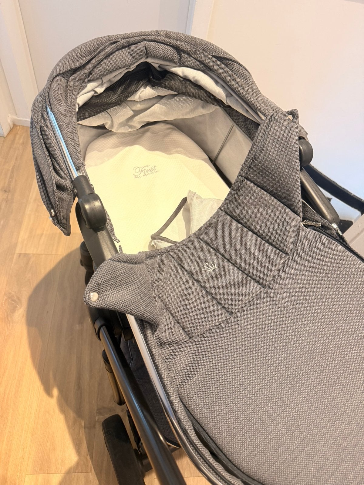 Buggy/poussette de luxe First Atlanta, Enfants & Bébés, Enlèvement, Utilisé, Berceau