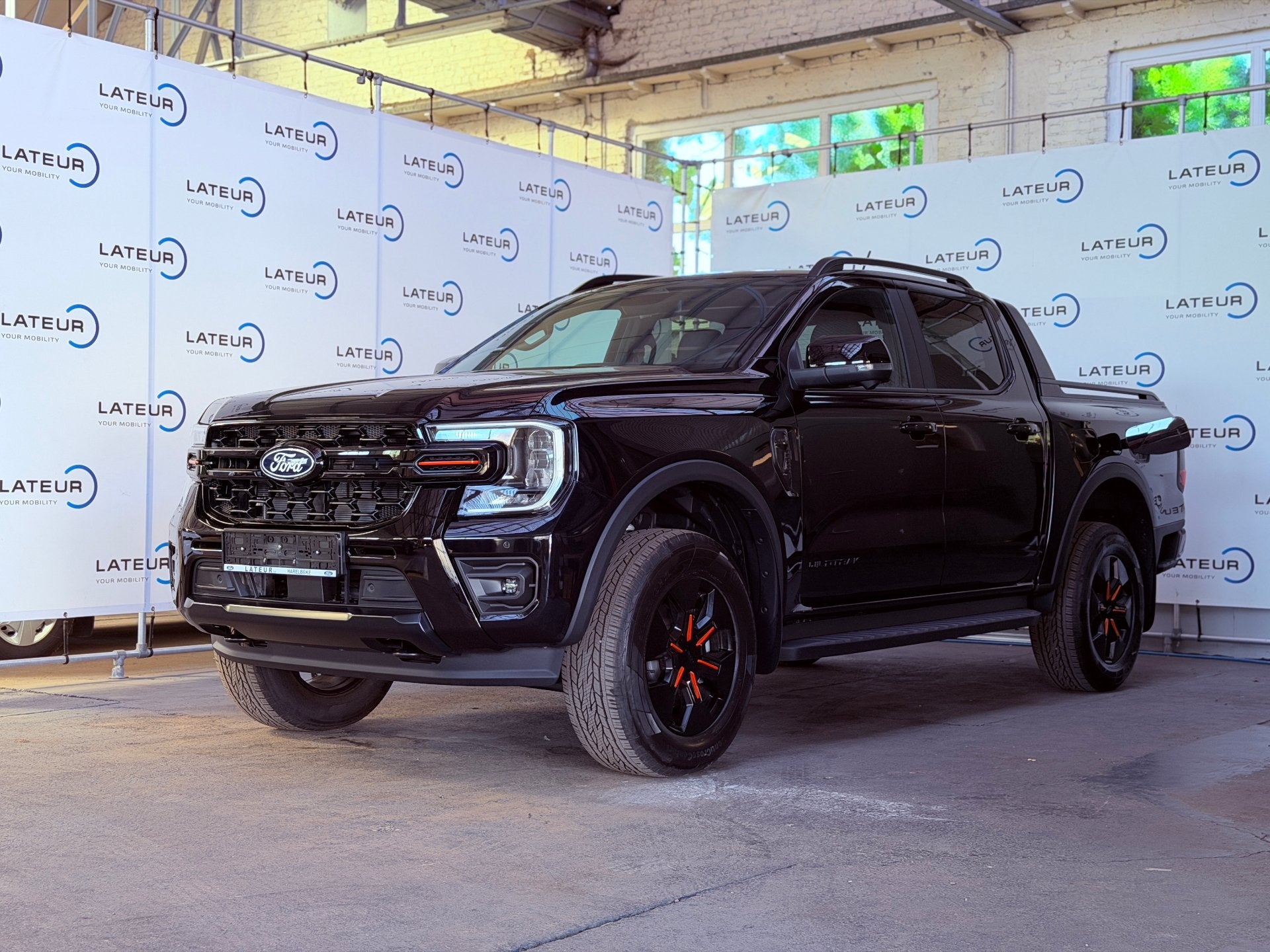 Ford Ranger Wildtrak PHEV 2.3i 281Pk - FACELIFT, Autos, Achat, Noir, 2261 cm³, 3500 kg