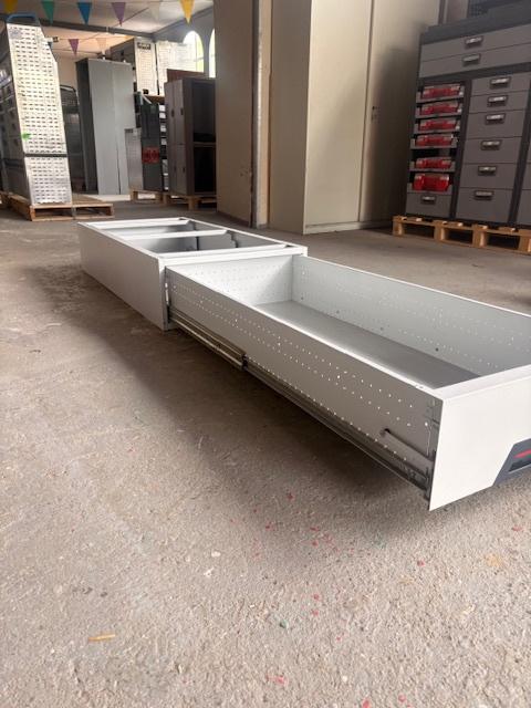 TIROIR DE SOL FLEXMO (2554) L133 B60 H25 €225, Enlèvement, Comme neuf